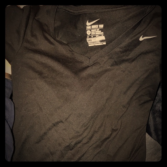 Black  fit t-shirt all black with white nike logo - Picture 1 of 1